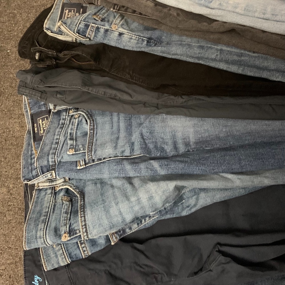 American eagle A&F Men’s jeans bundle!!! Want them out(10 total). 32x30,34x30
